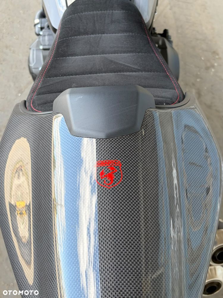 Yamaha XSR - 12