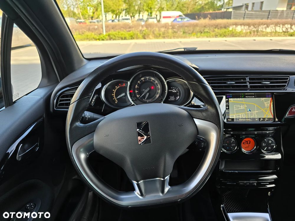 DS Automobiles DS 3 ver-bluehdi-100-sochic - 23