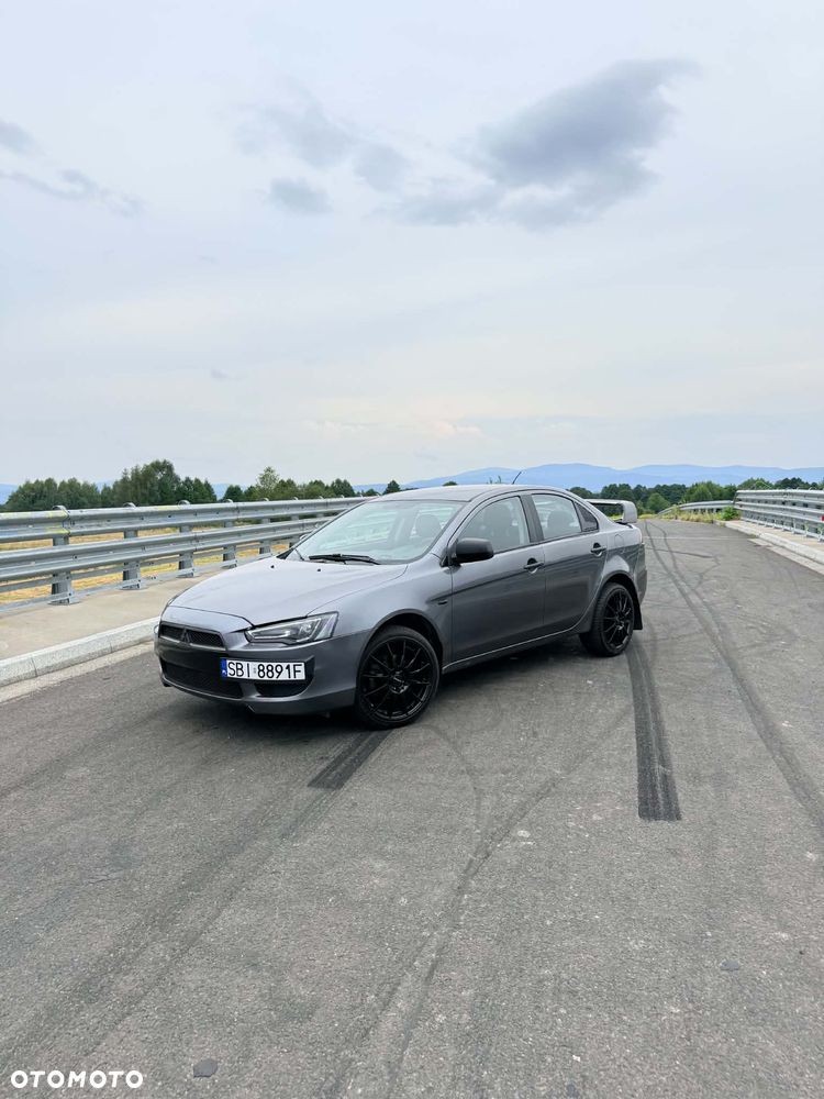 Mitsubishi Lancer - 1