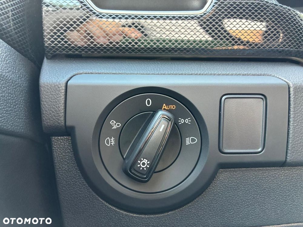 Volkswagen T-Cross - 22