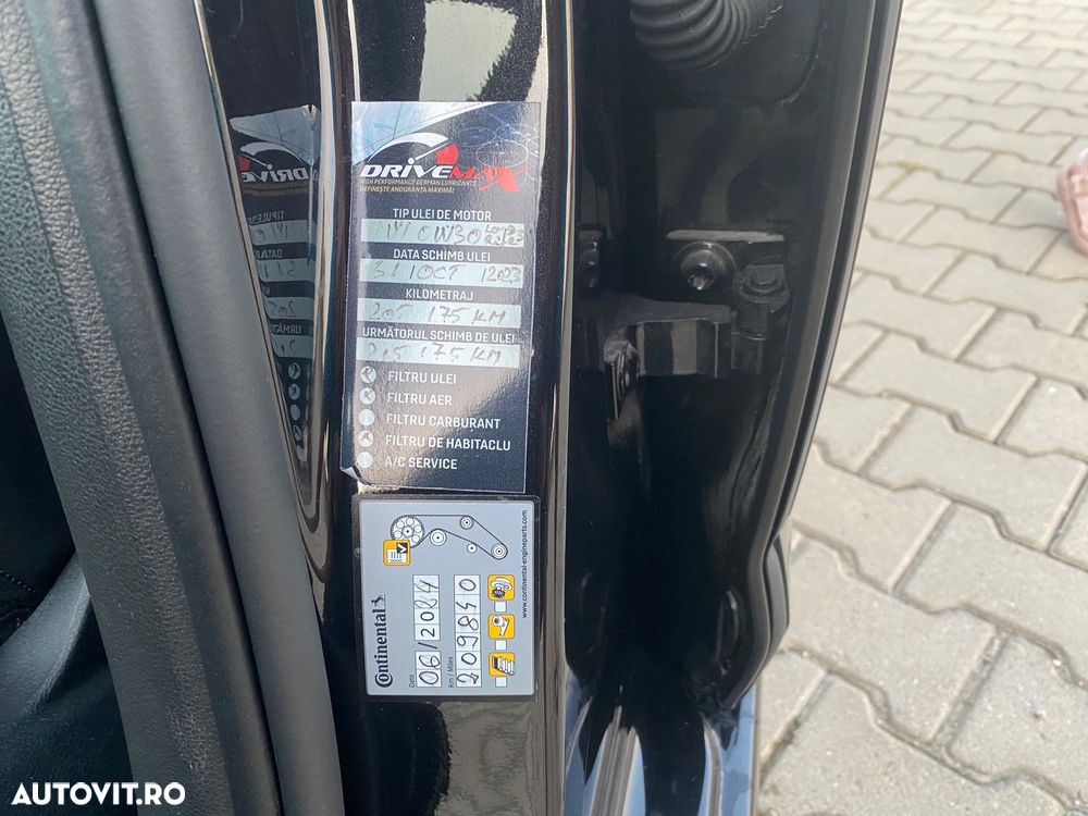 Skoda Octavia Combi Diesel 1.6 TDI DSG Style - 10