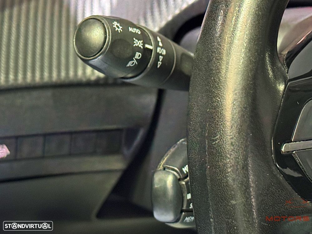 Peugeot 2008 1.2 PureTech Active Pack EAT8 - 23