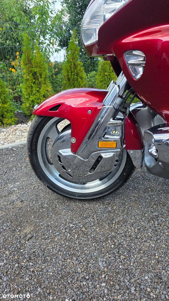 Honda GL - 27