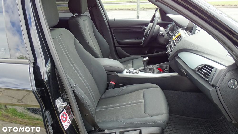 BMW Seria 1 120i Urban Line - 16