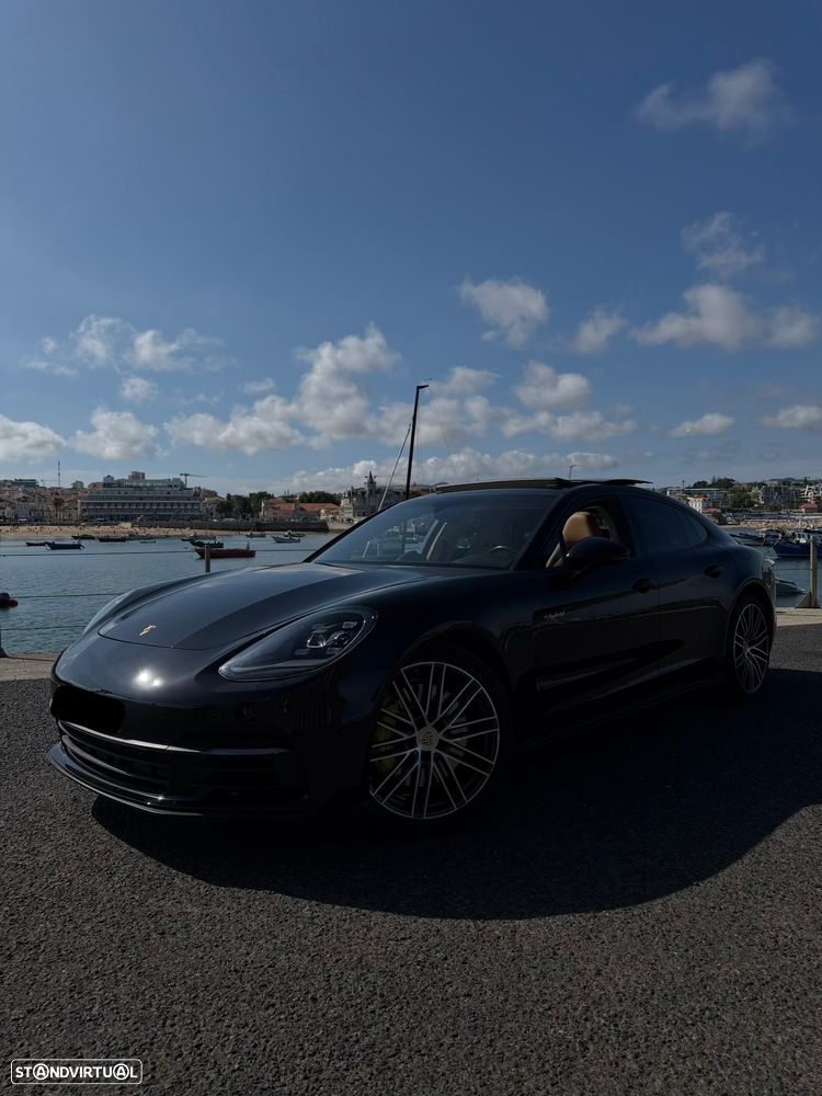 Porsche Panamera 4 E-Hybrid - 5