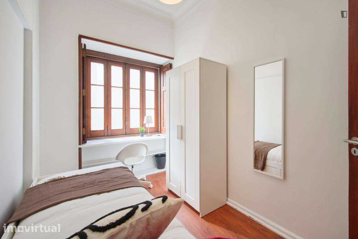 Quarto - localizado em Estrela Lisbon - Grande imagem: 3/41