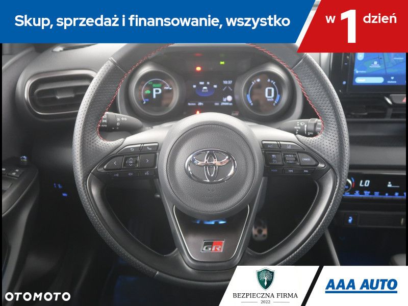 Toyota Yaris - 17