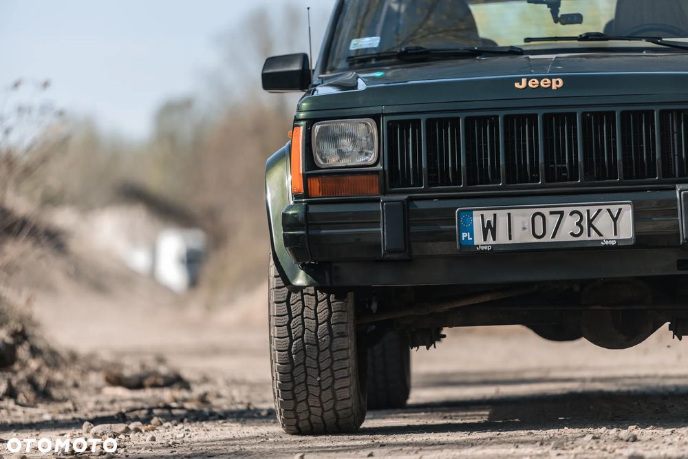 Jeep Cherokee 4.0 Limited - 16