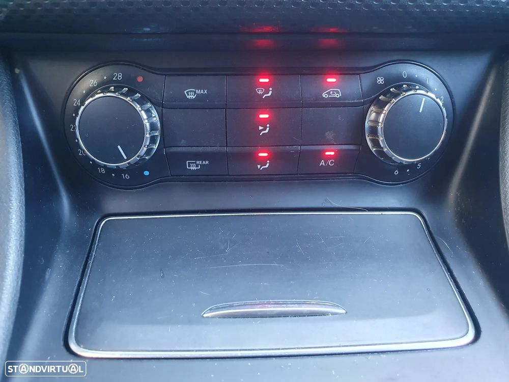 Mercedes-Benz A 160 - 30