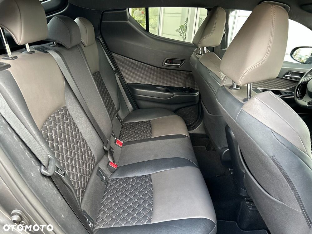 Toyota C-HR 2.0 Hybrid Executive - 21
