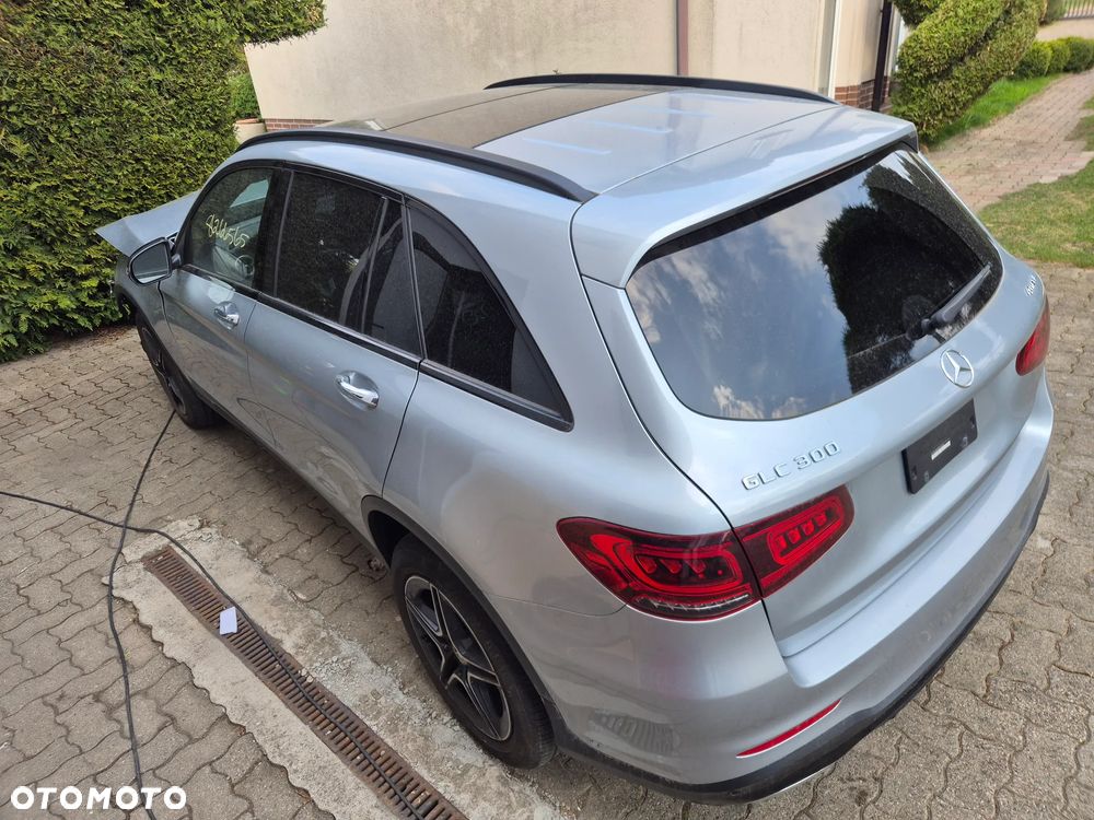 Mercedes-Benz GLC - 2