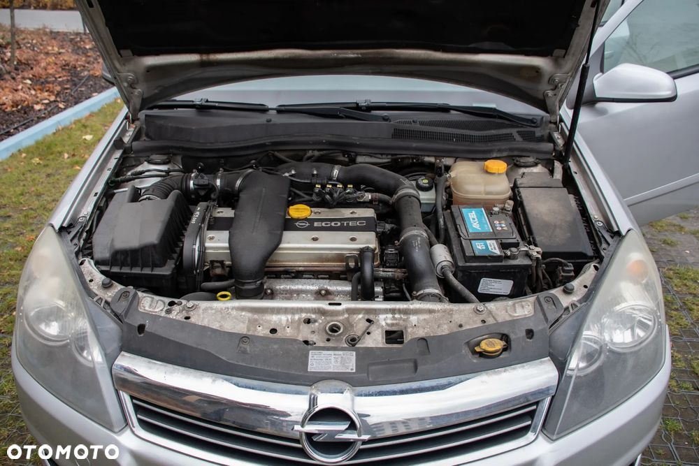 Opel Astra 2.0 Turbo Sport - 19