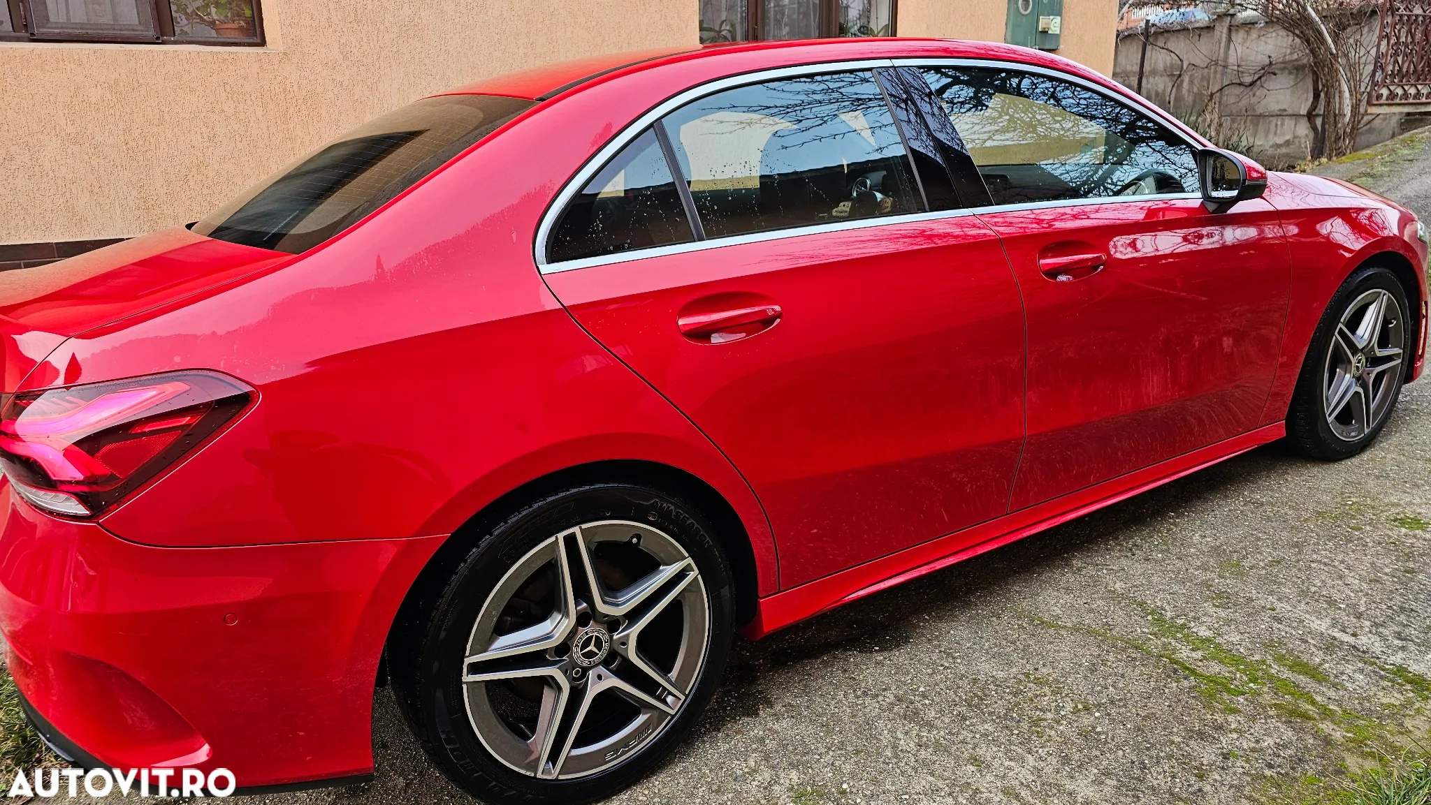 Mercedes-Benz A 220 4Matic 7G-DCT AMG Line - 11