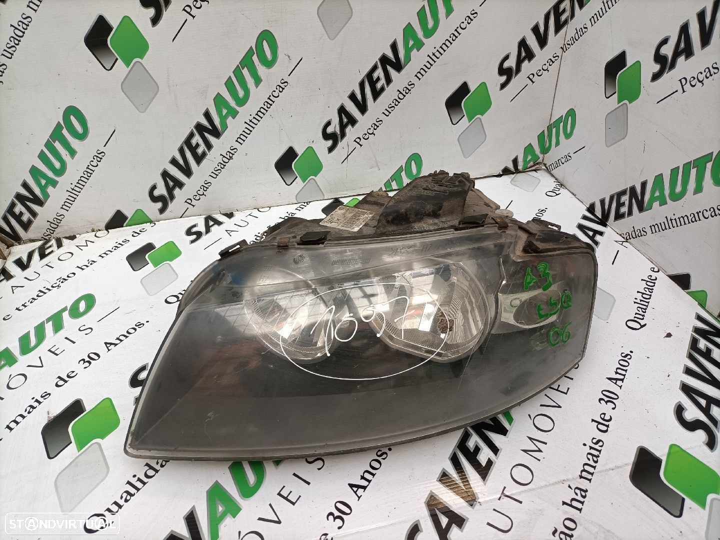 Farol Esq Audi A3 (8P1) - 1