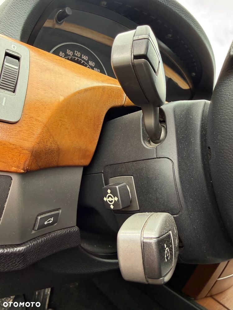 BMW Seria 7 750Li - 31