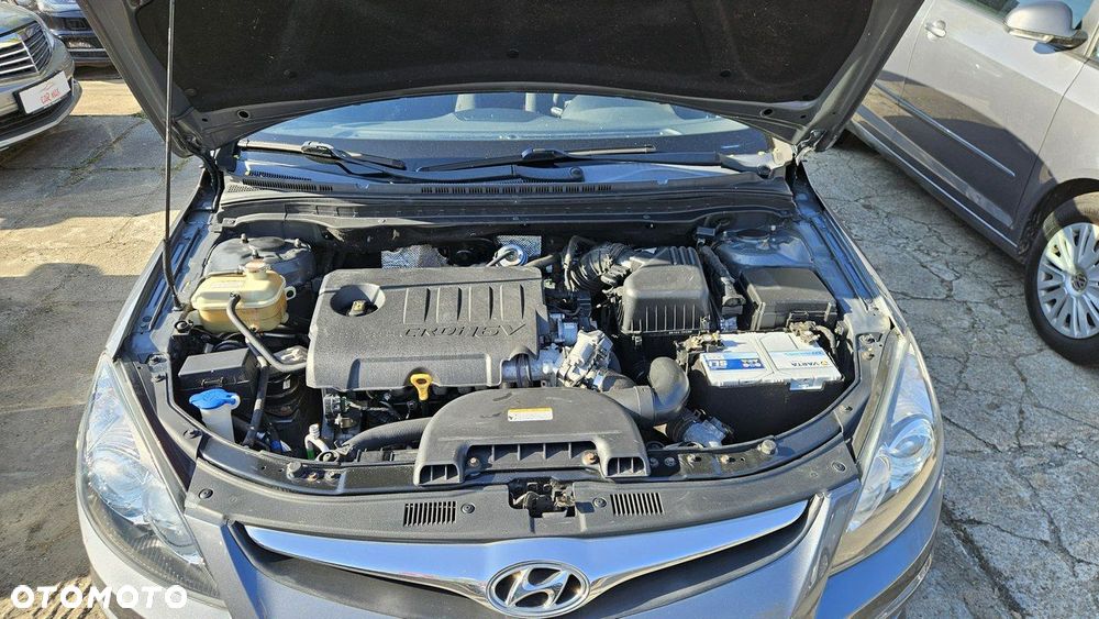 Hyundai i30 1.6 CRDi FIFA WM Edition - 34