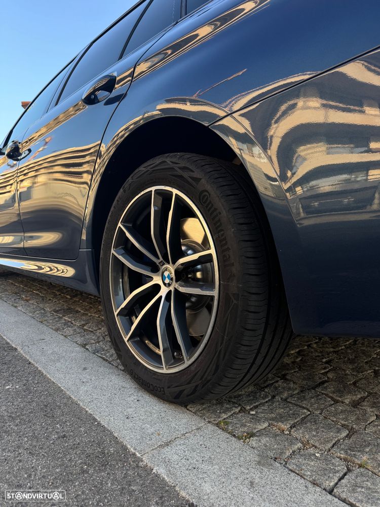 BMW 530 e Pack Desportivo M - 6