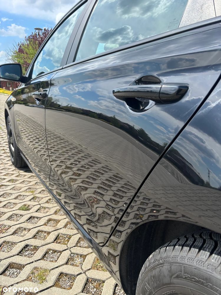 Hyundai i30 1.5 DPI Classic + - 11