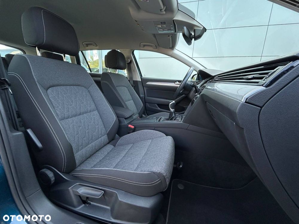 Volkswagen Passat Variant 1.5 TSI EVO Business - 18