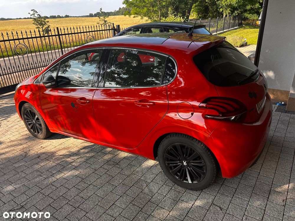 Peugeot 208 PureTech 110 Stop & Start Allure - 4