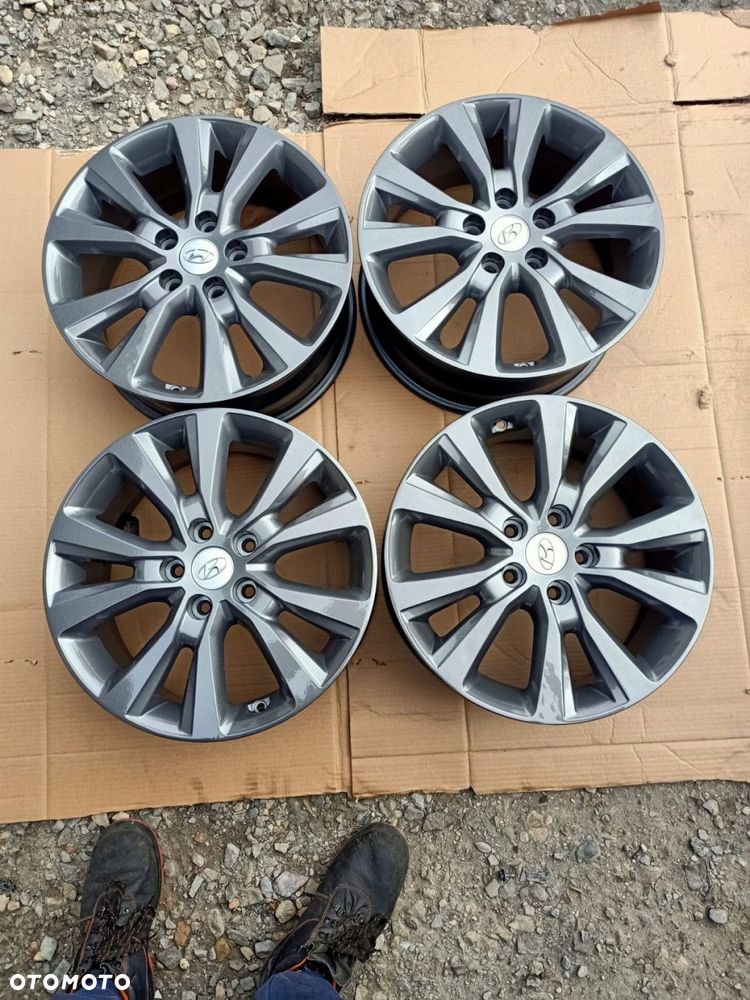 hyundai i30 iii felgi 7.0" x 17" 5x114.3 et 53 52910-g4300 jak nowe grafit - 1