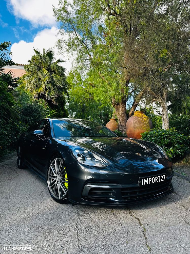 Porsche Panamera 4 E-Hybrid Edition 10 Anos - 2