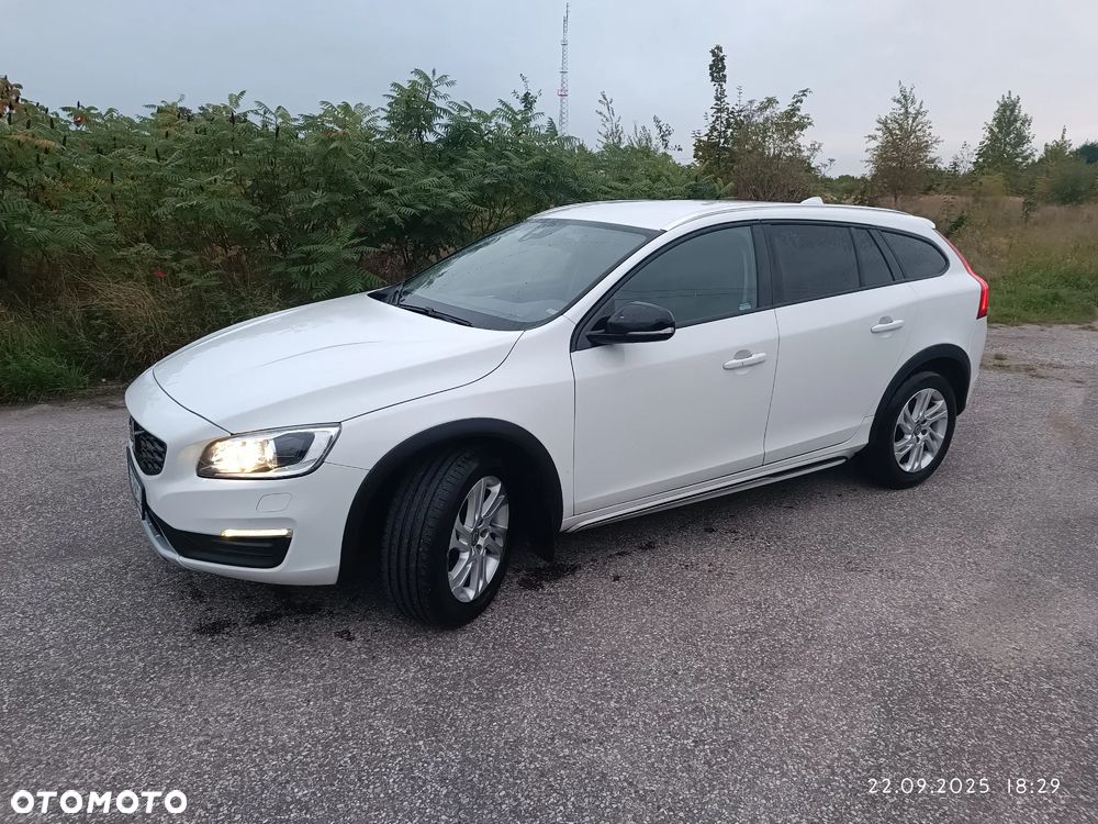 Volvo V60 Cross Country - 2