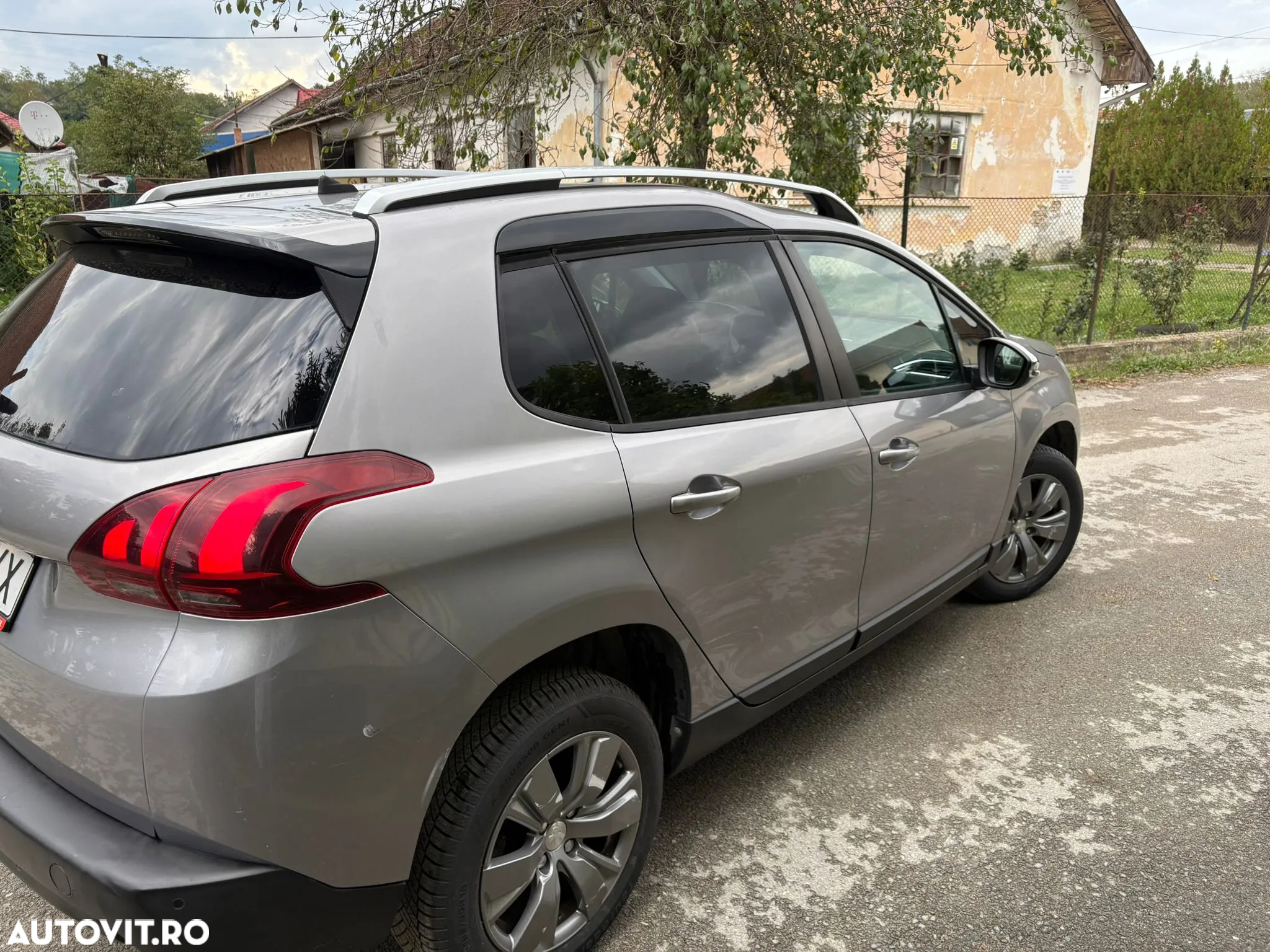 Peugeot 2008 1.6 BlueHDi FAP Active - 3