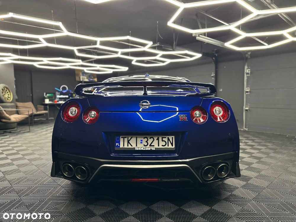 Nissan GT-R Prestige - 2