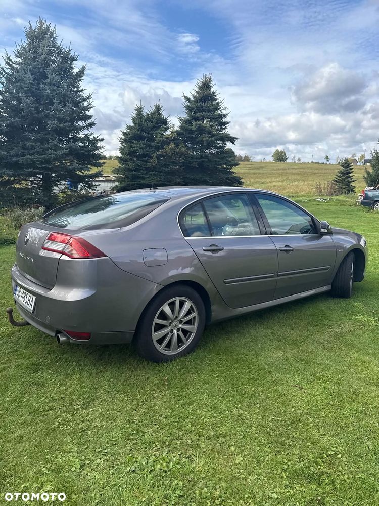 Renault Laguna Iii 2010 photo 3