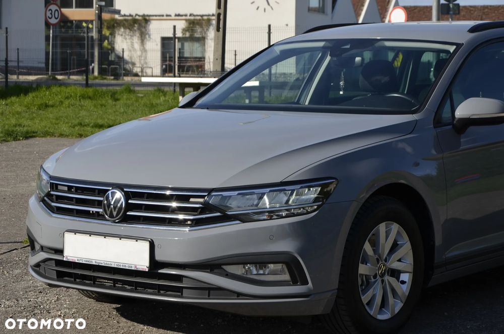 Volkswagen Passat - 19