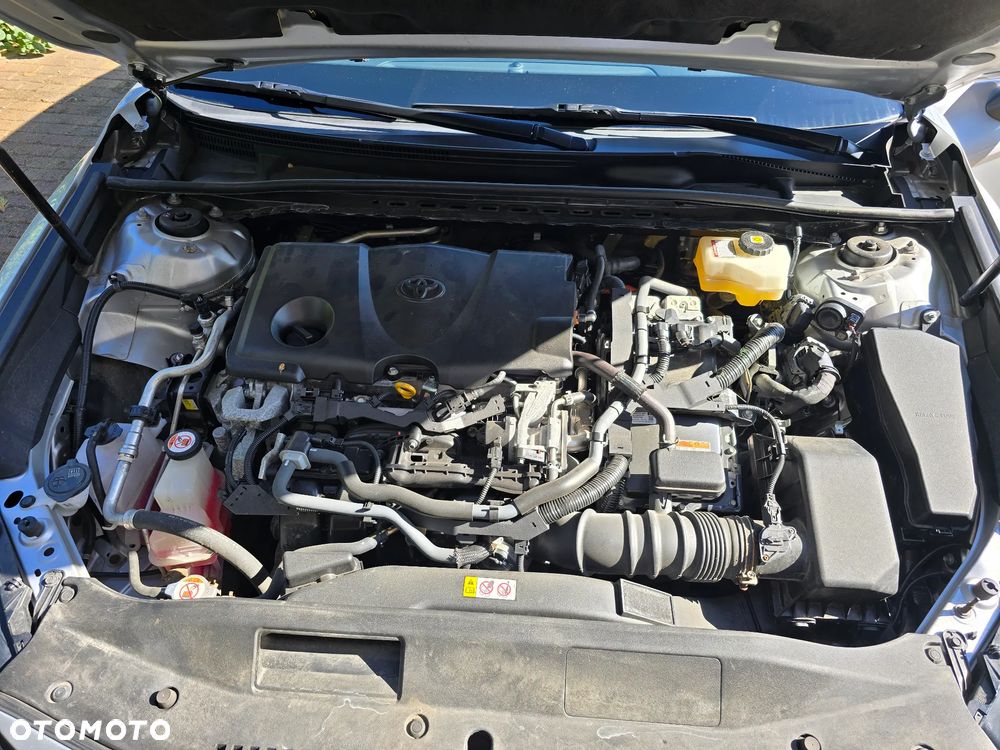 Toyota Camry 2.5 Hybrid Comfort CVT - 18