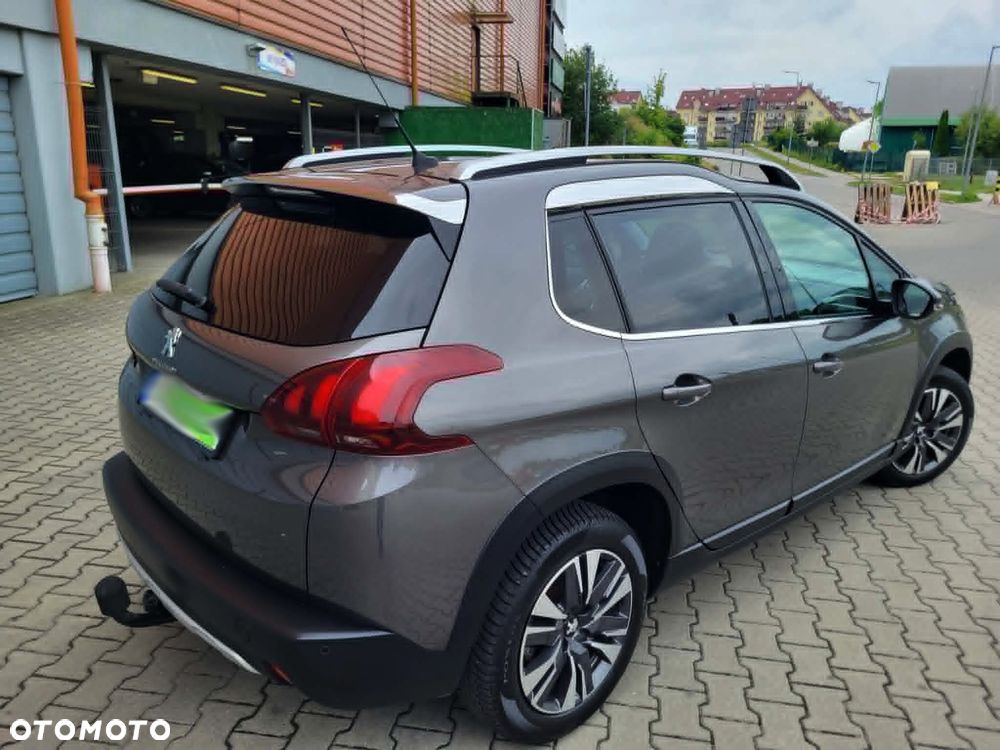 Peugeot 2008 BlueHDi 100 STOP & START Allure - 23