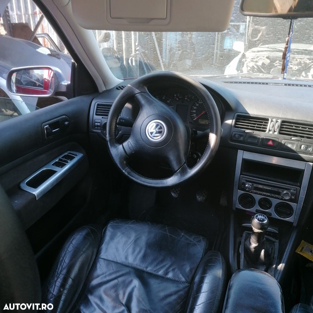 Dezmembrari  VW BORA (1J)  1998  > 2005 1.6 Benzina - 7