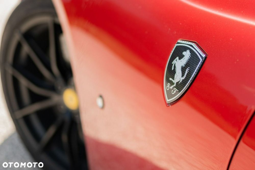 Ferrari 812 Superfast - 14