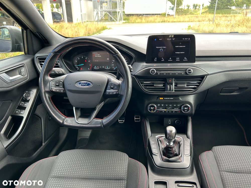 Ford Focus 1.0 EcoBoost ST-Line - 18
