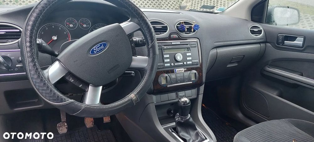 Ford Focus 1.6 Ti-VCT Ghia - 12