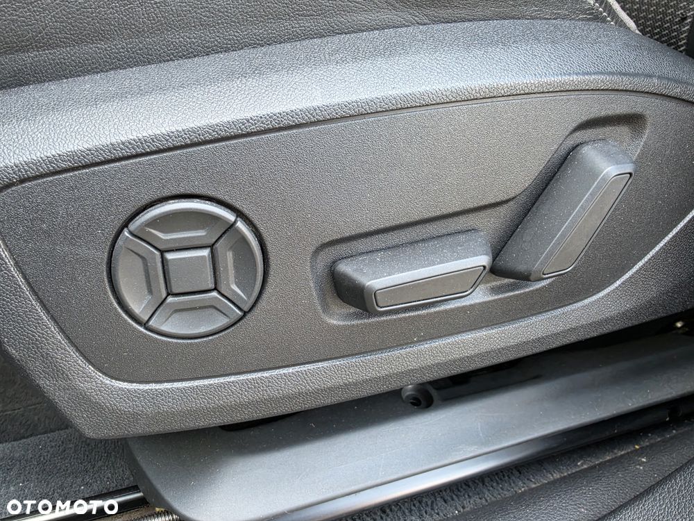 Audi Q3 35 TFSI S tronic - 28