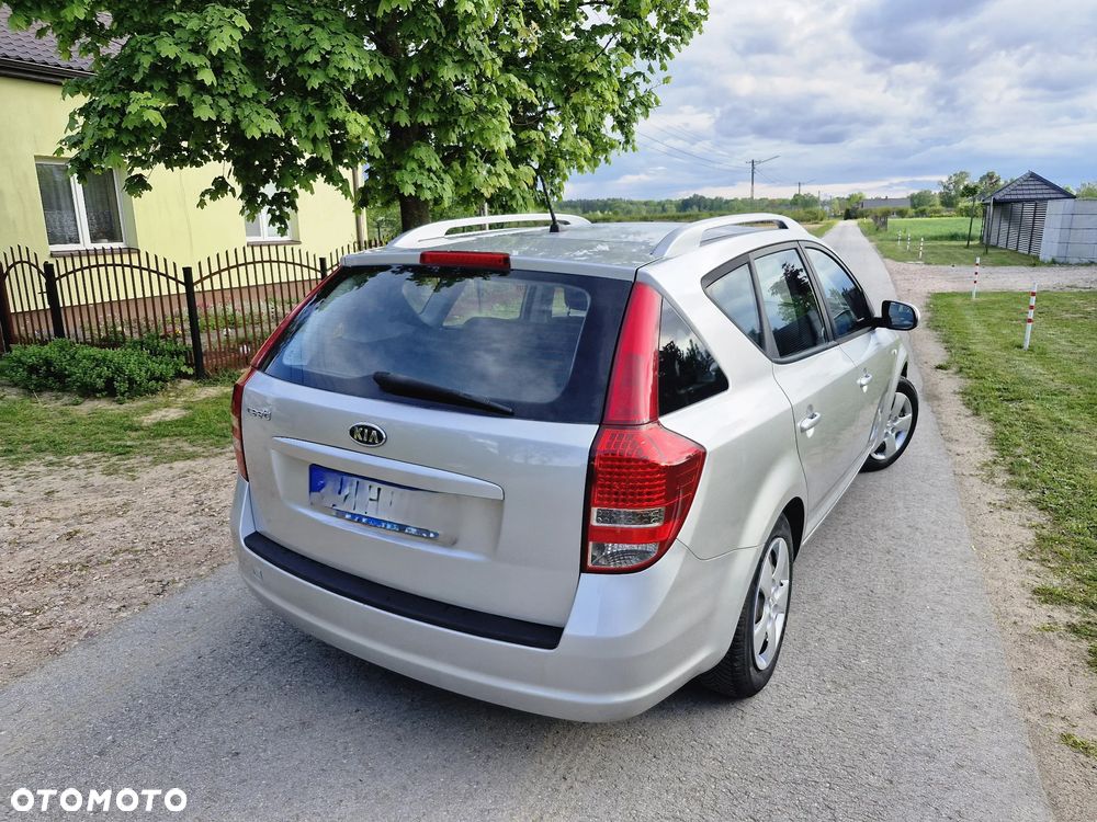 Kia Ceed 1.4 CVVT Attract - 8