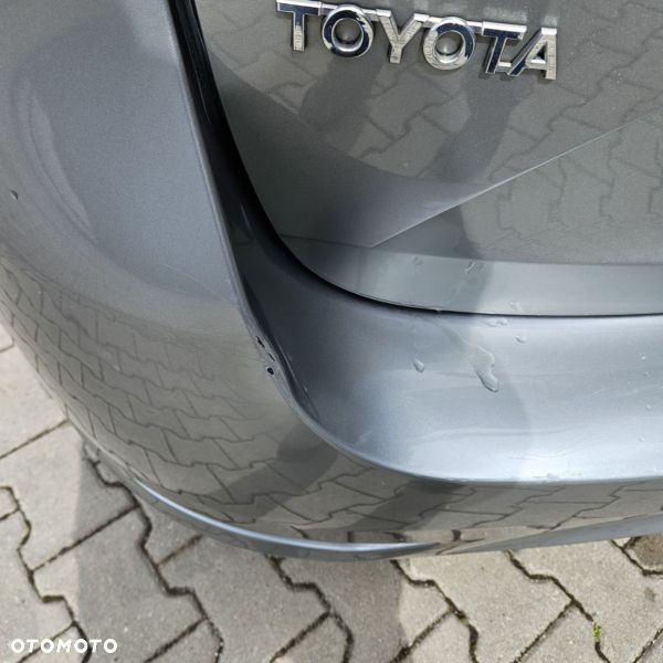 Toyota Avensis 2.0 D-4D Prestige - 12