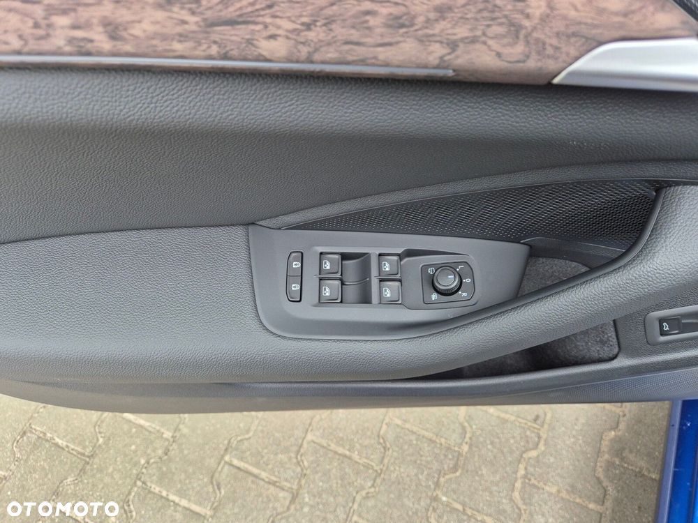 Skoda Superb 2.0 TSI 4x4 L&K DSG - 17