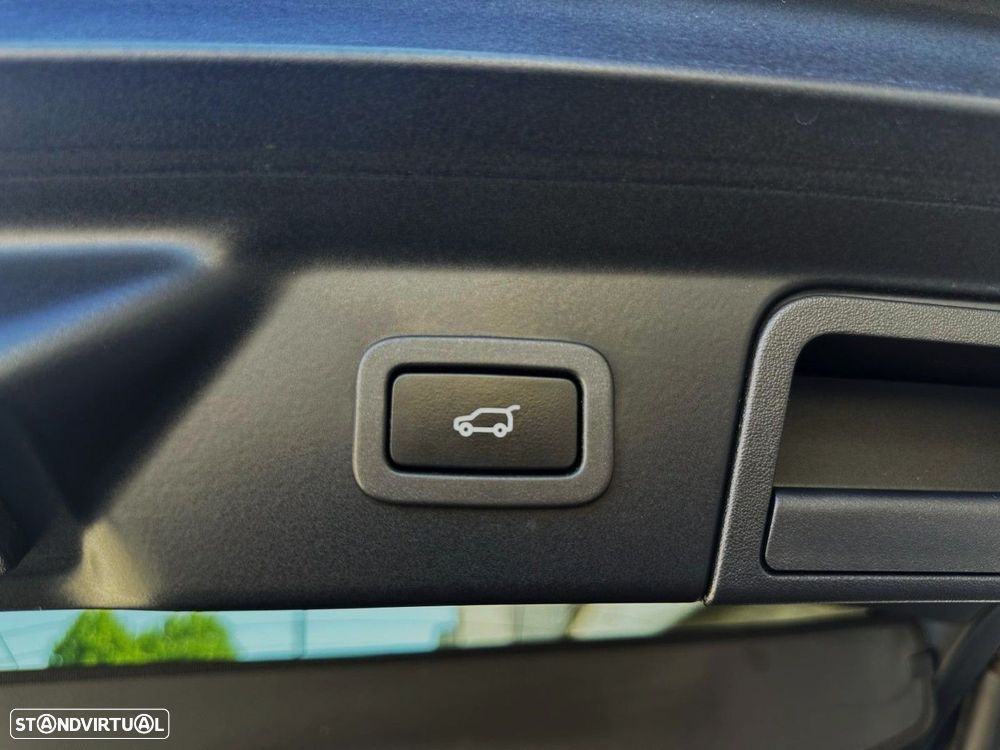 Land Rover Range Rover Velar 2.0 D R-Dynamic - 35