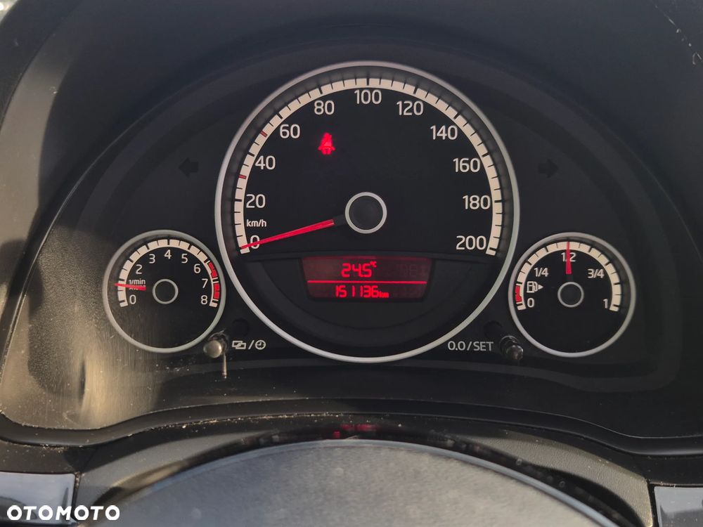 Volkswagen up! - 10