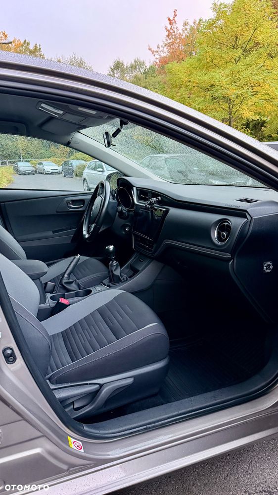 Toyota Auris 1.6 Comfort - 17