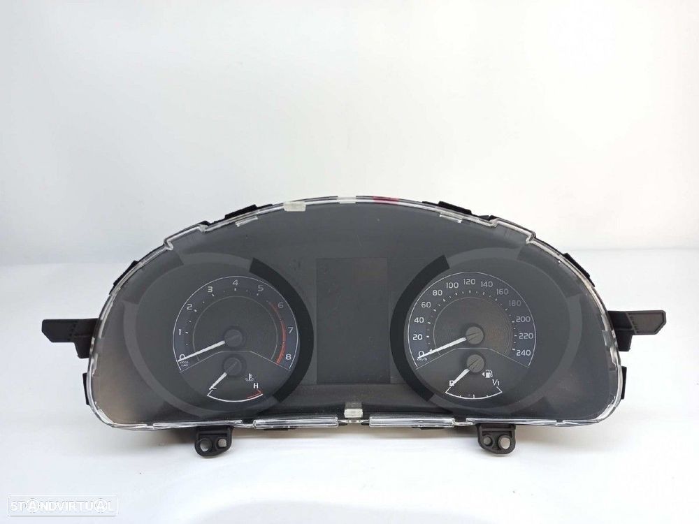 QUADRANTE TOYOTA AURIS ACTIVE - 1