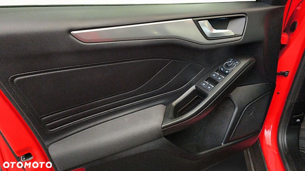 Ford Focus 1.0 EcoBoost mHEV Titanium X - 11