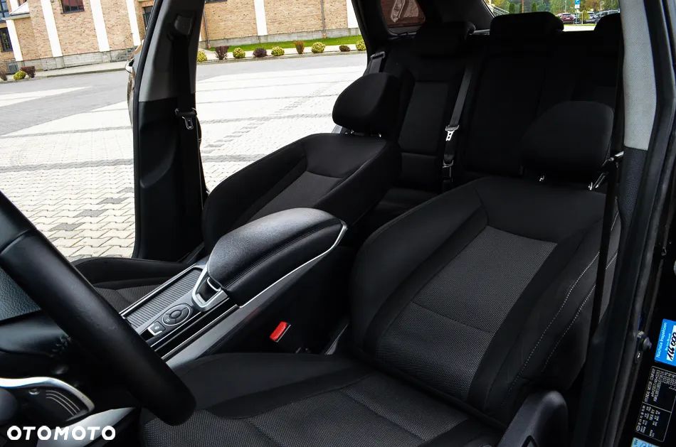 Hyundai i40 i40cw 1.7 CRDi Automatik Fifa World Cup Edition - 39