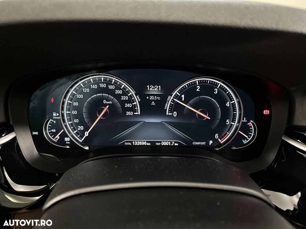 BMW Seria 5 530d xDrive AT - 10