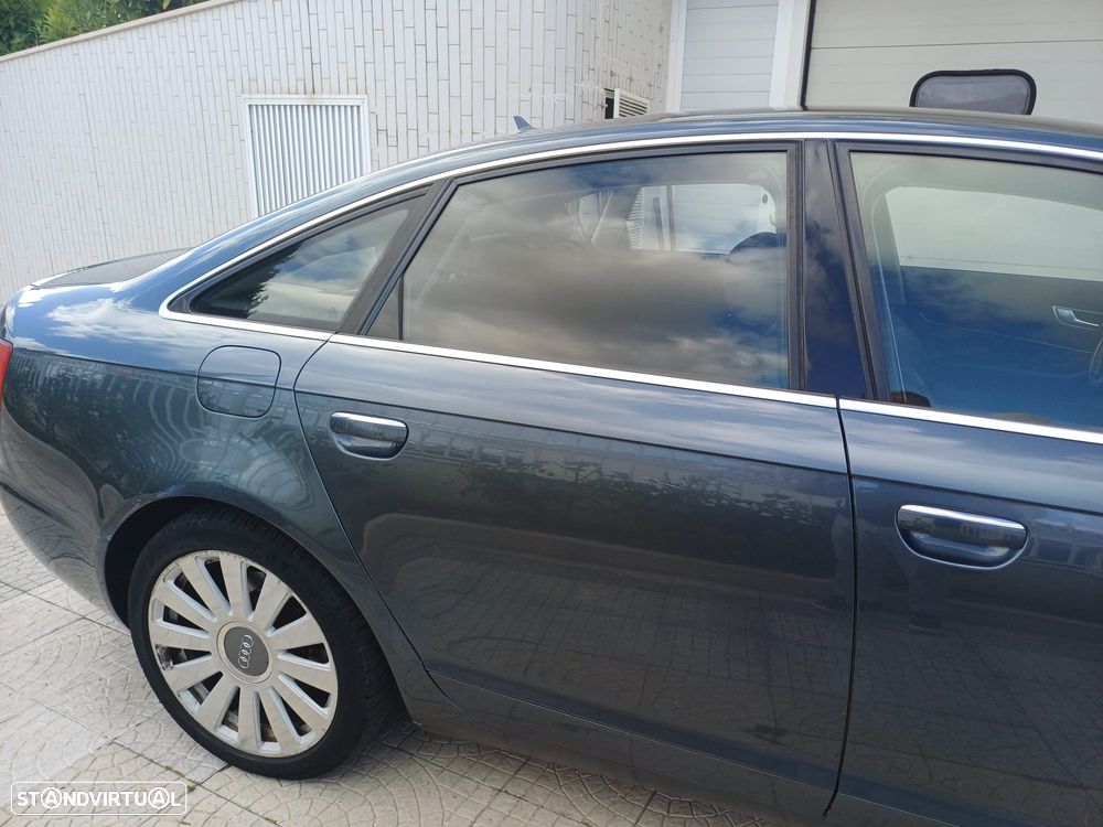 Audi A6 3.0 TDI V6 quattro Exclusive II T. - 4