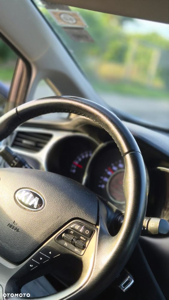 Kia Ceed - 24